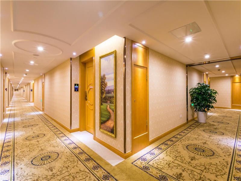 Vienna International Hotel Shanghai Pudong New International Exbition Central Екстериор снимка