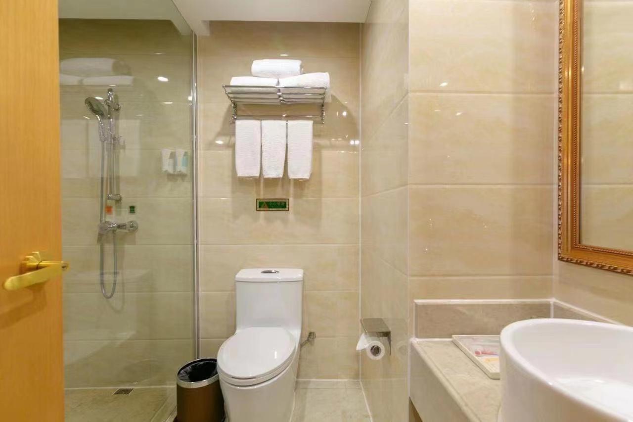 Vienna International Hotel Shanghai Pudong New International Exbition Central Екстериор снимка